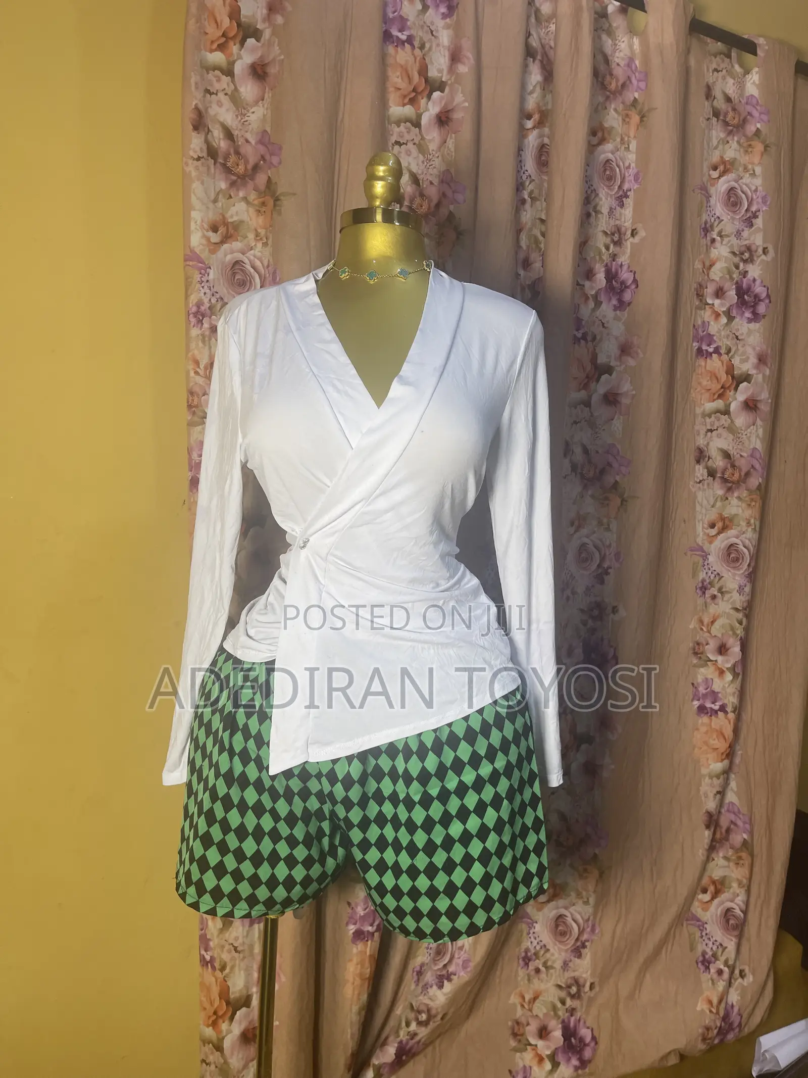 Graded Long Sleeve Tops Fits From Size Small to Large