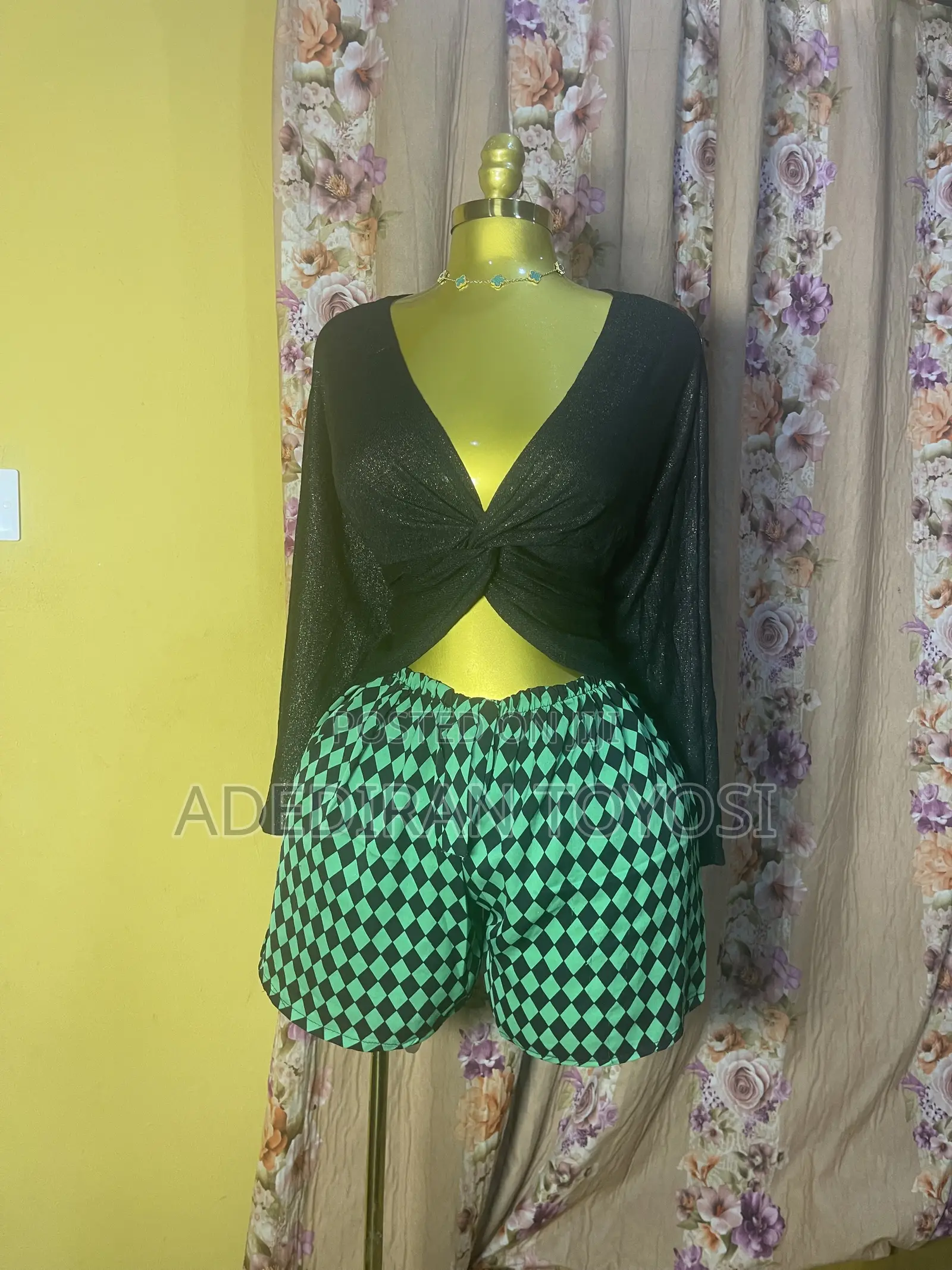 Graded Long Sleeve Tops Fits From Size Small to Large