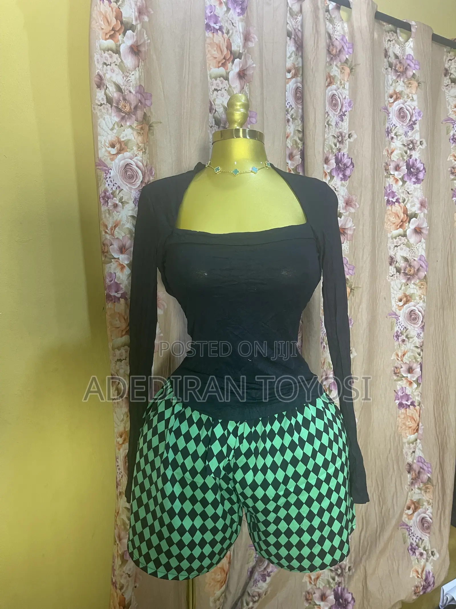 Graded Long Sleeve Tops Fits From Size Small to Large