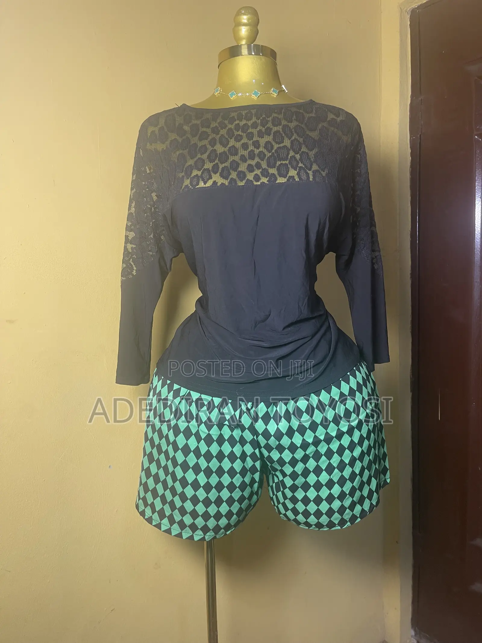 Graded Long Sleeve Tops Fits From Size Small to Large