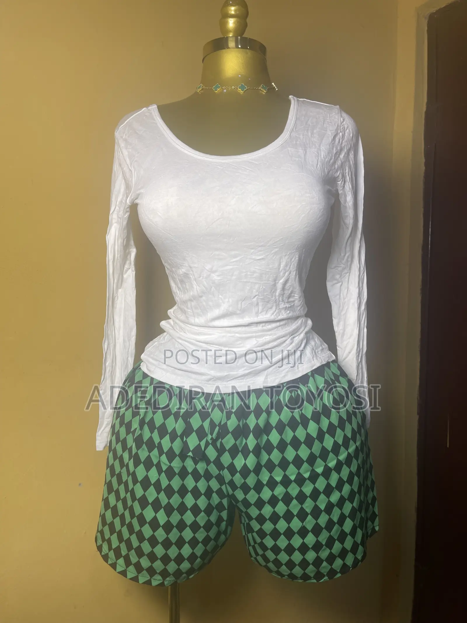 Graded Long Sleeve Tops Fits From Size Small to Large