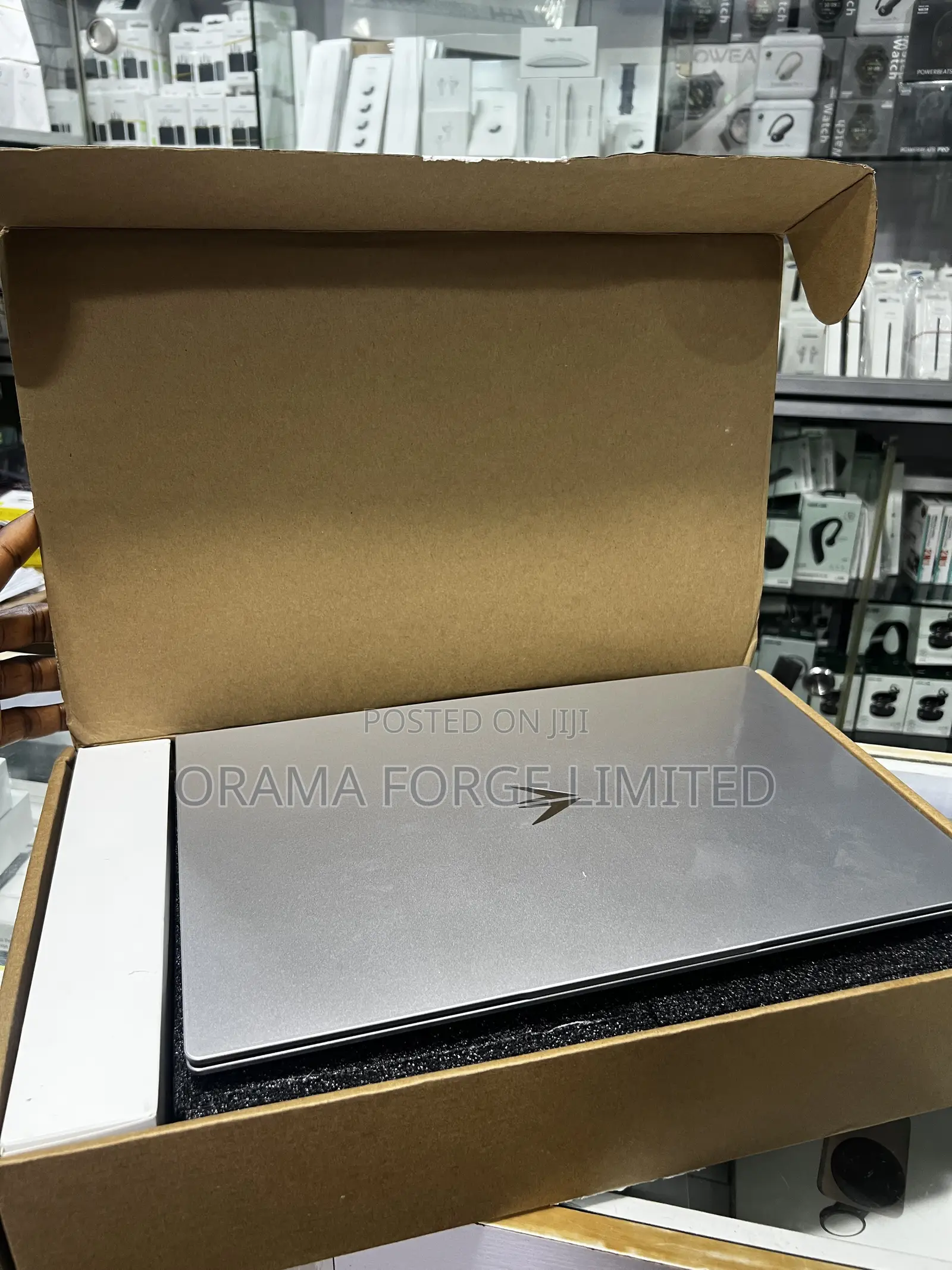 New Laptop 8GB AMD HDD+SSD 512GB