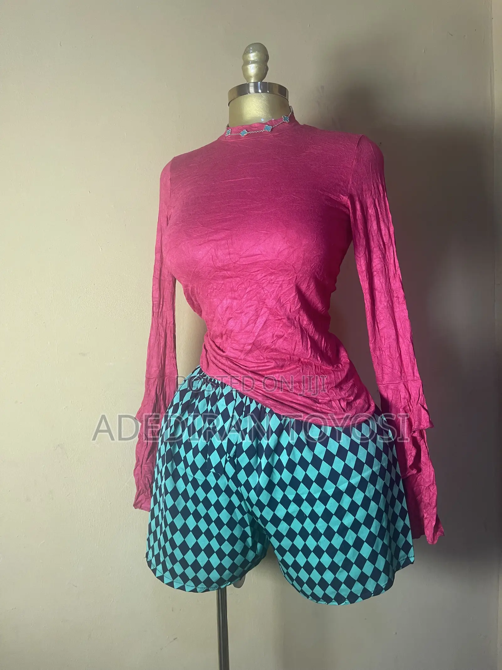 Graded Long Sleeve Tops Fits From Size Small to Large