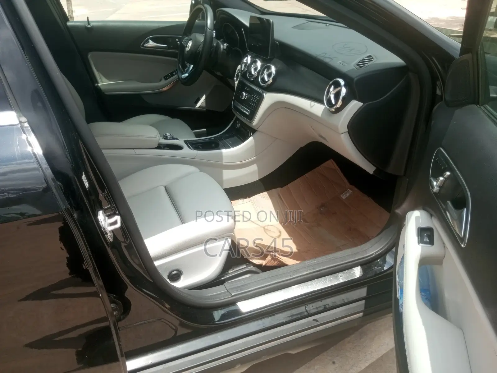 Mercedes-Benz GLA-Class 2018 Black