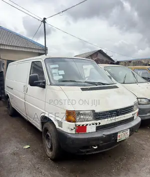 Volkswagen Transporter 2004 White