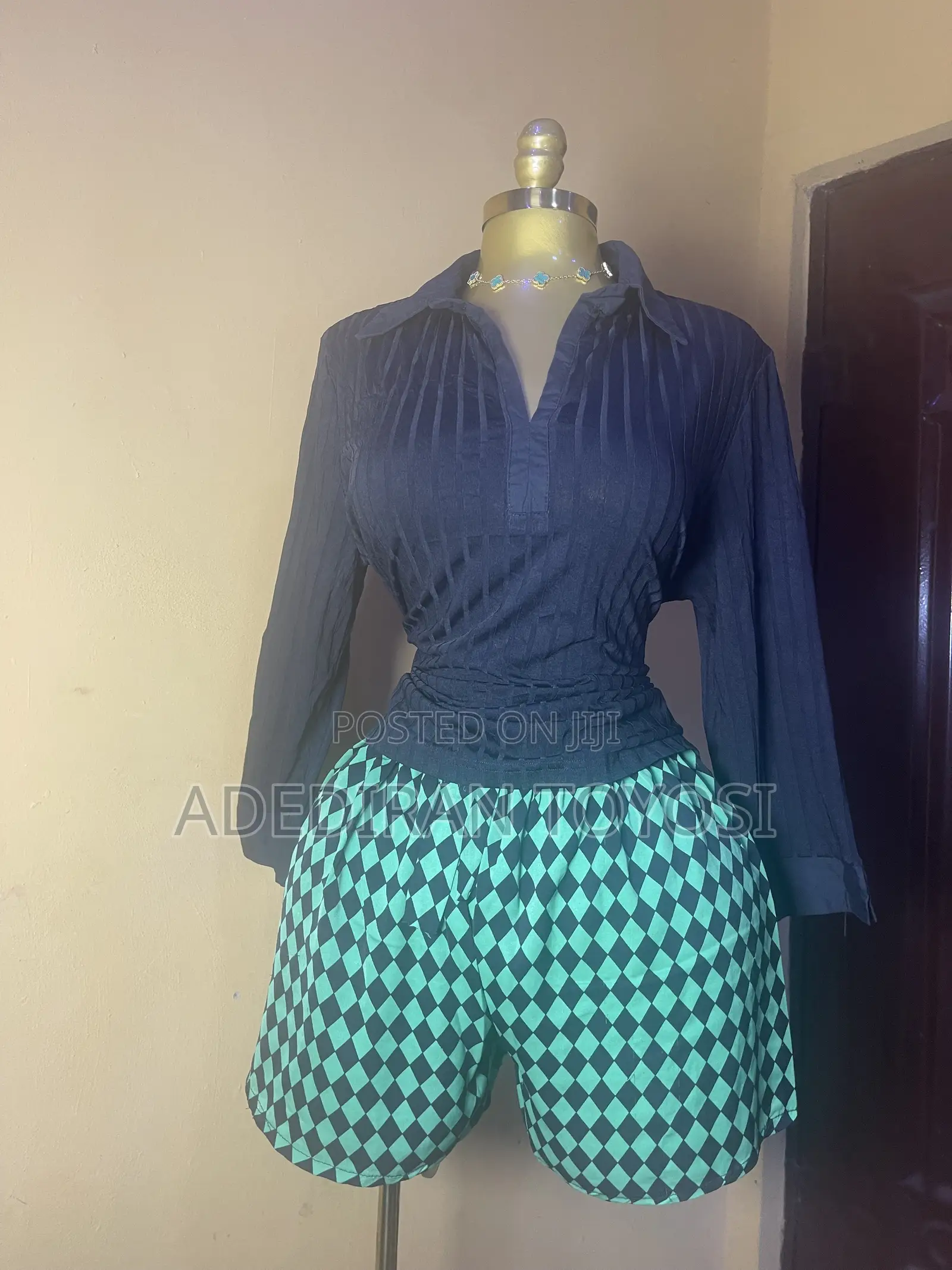 Graded Long Sleeve Tops Fits From Size Small to Large