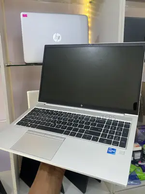 Laptop HP EliteBook 850 G8 8GB Intel Core i5 SSD 256GB