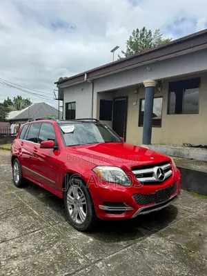 Mercedes-Benz GLK-Class Base GLK 350 4dr AWD 4MATIC (3.5L 6cyl 7A) 2015