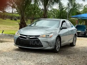 Toyota Camry SE 4dr Sedan (2.5L 4cyl 6A) 2015 Silver