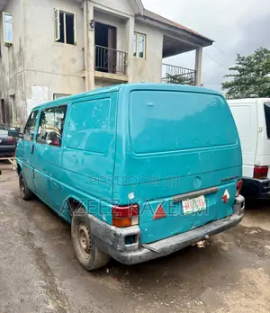 Volkswagen Transporter 2005 Green