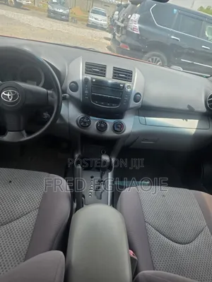 Toyota RAV4 2008 Red