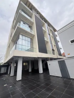 3bdrm Apartment in Lekki Phase 1 for sale