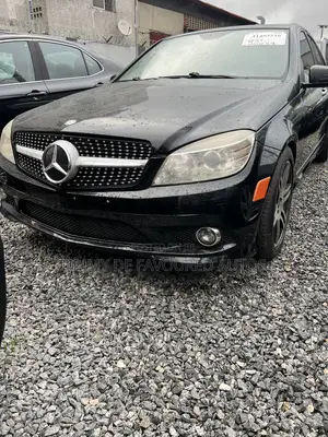 Mercedes-Benz C300 Luxury 4Matic Sedan AWD (3.0L 6cyl 7A) 2011 Black