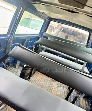 Volkswagen Transporter 2002 Yellow