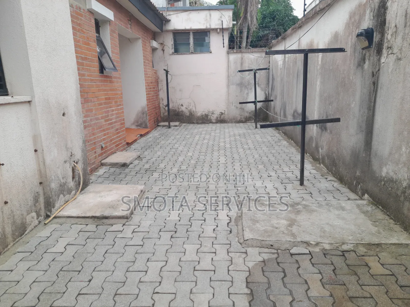 Interlocking Floor Deep Washing