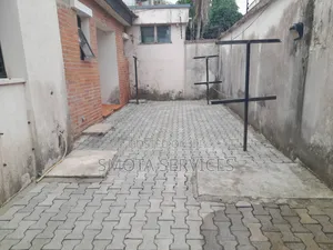 Interlocking Floor Deep Washing