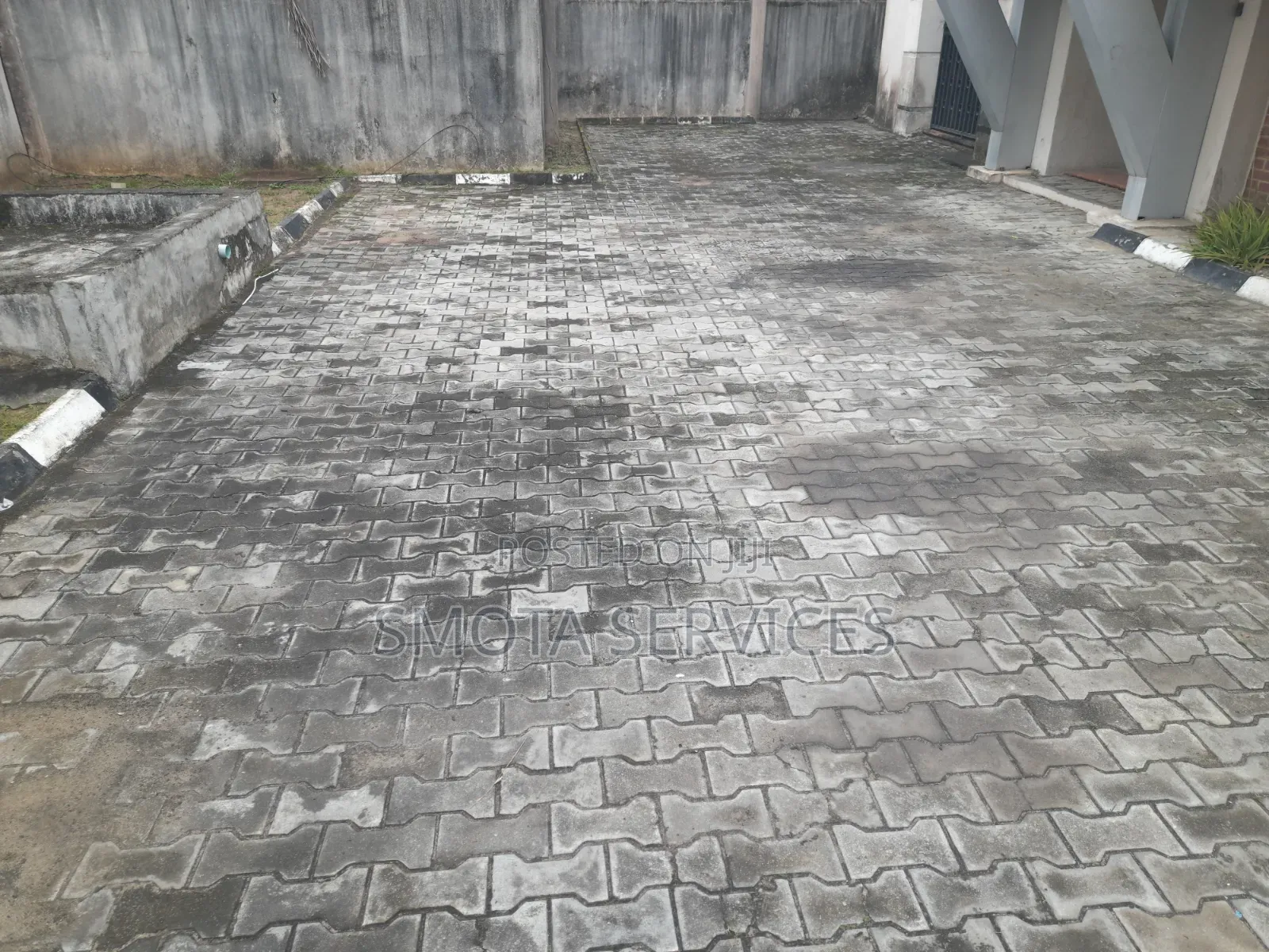 Interlocking Floor Deep Washing