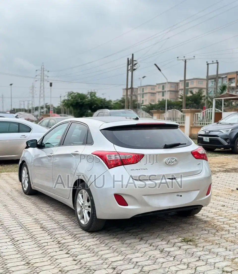 Hyundai Elantra 2014 Silver