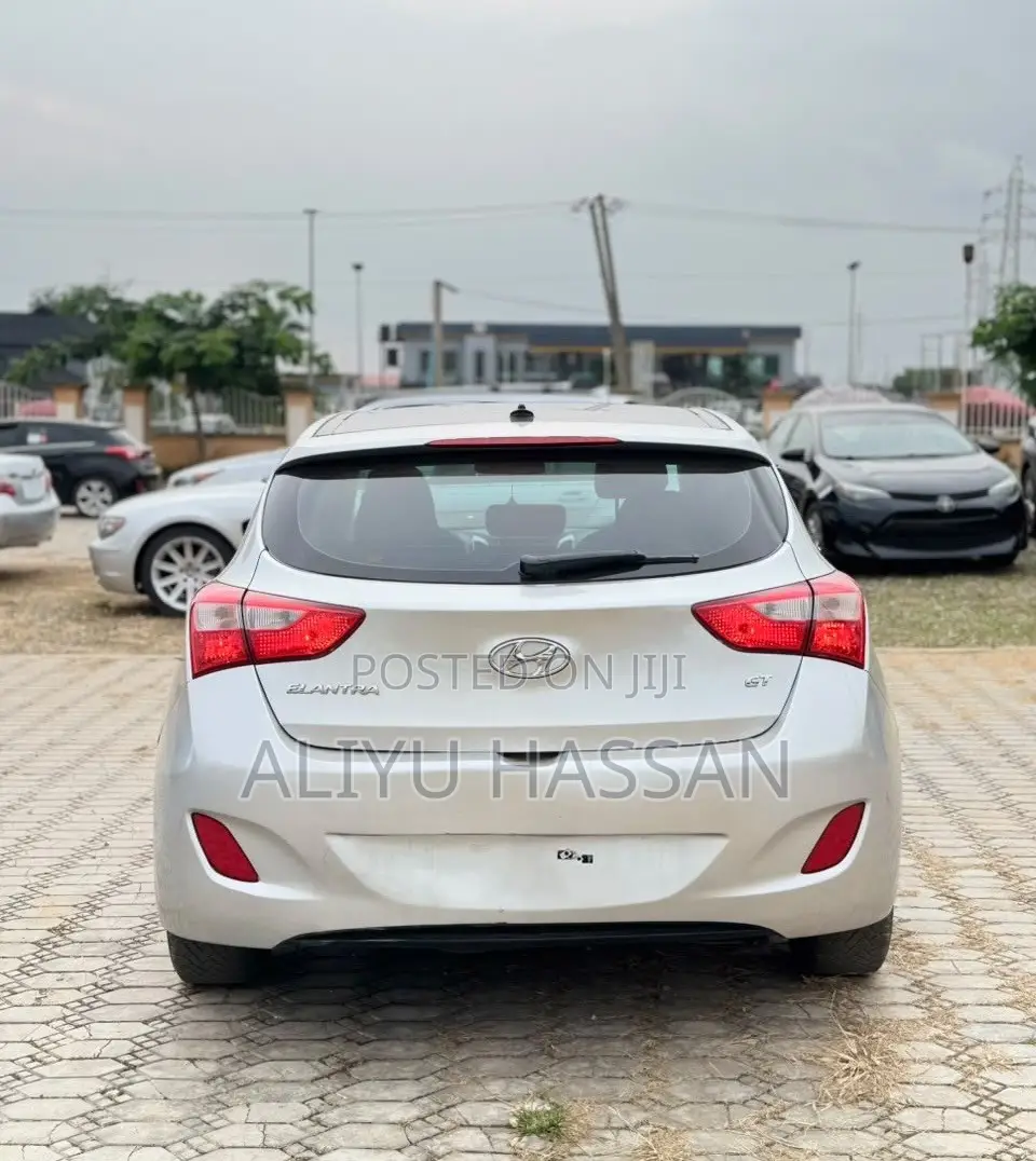 Hyundai Elantra 2014 Silver