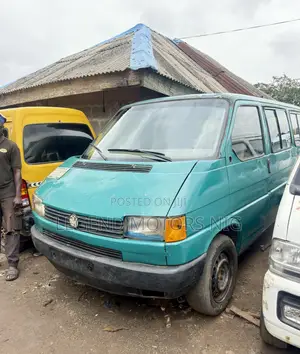 Volkswagen Transporter 2005 Green