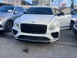 Bentley Bentayga 2022 White