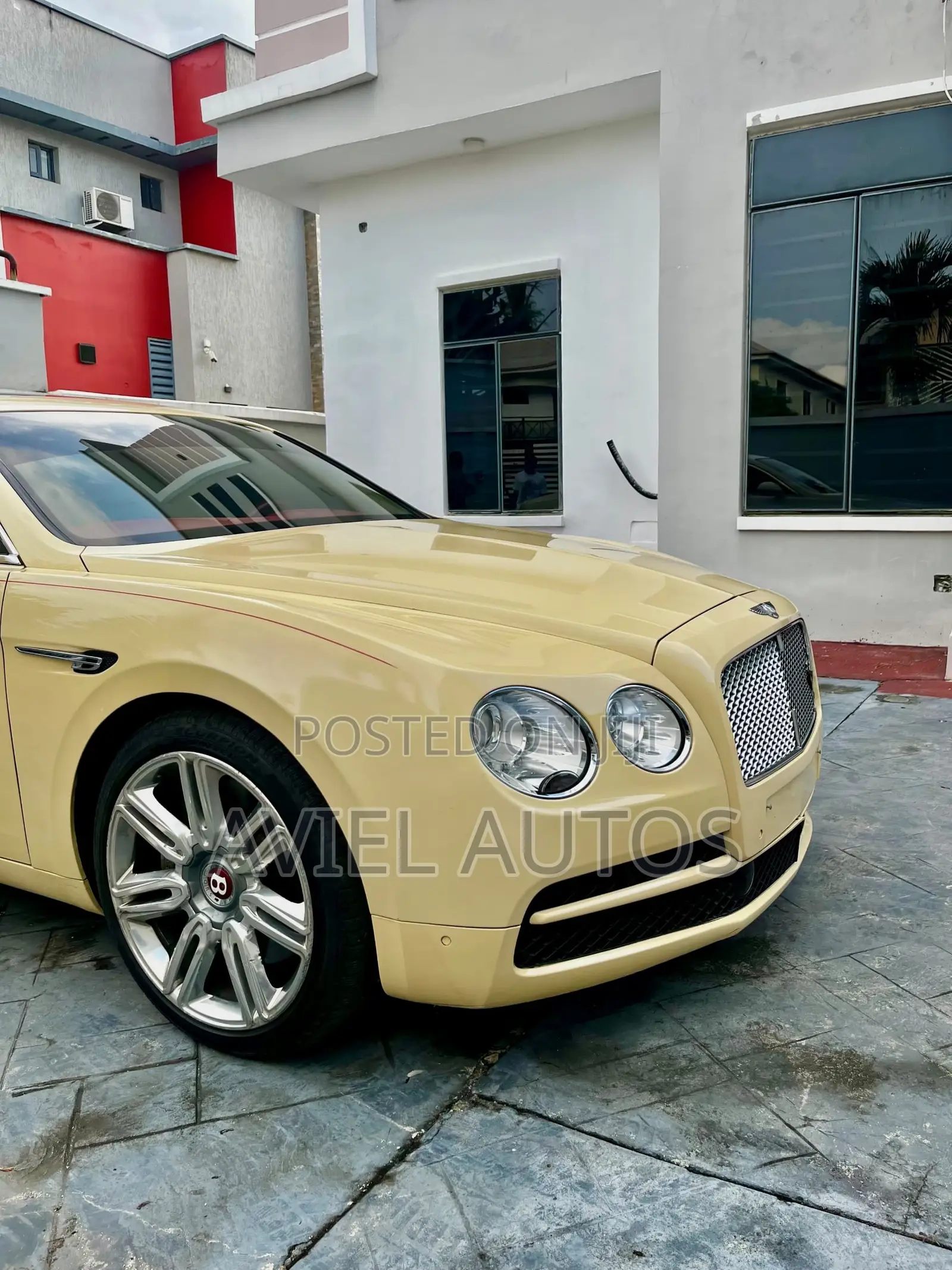 Bentley Flying Spur 2016 Off white