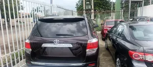 Toyota Highlander 2.7L 2WD 2013 Burgundy