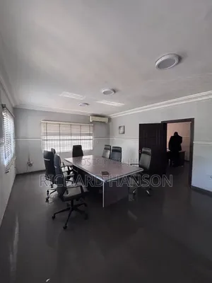 Commercial 3BED V.I, LAGOS 30m Rent