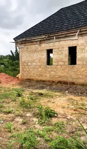 3bdrm Bungalow in Benin City for sale