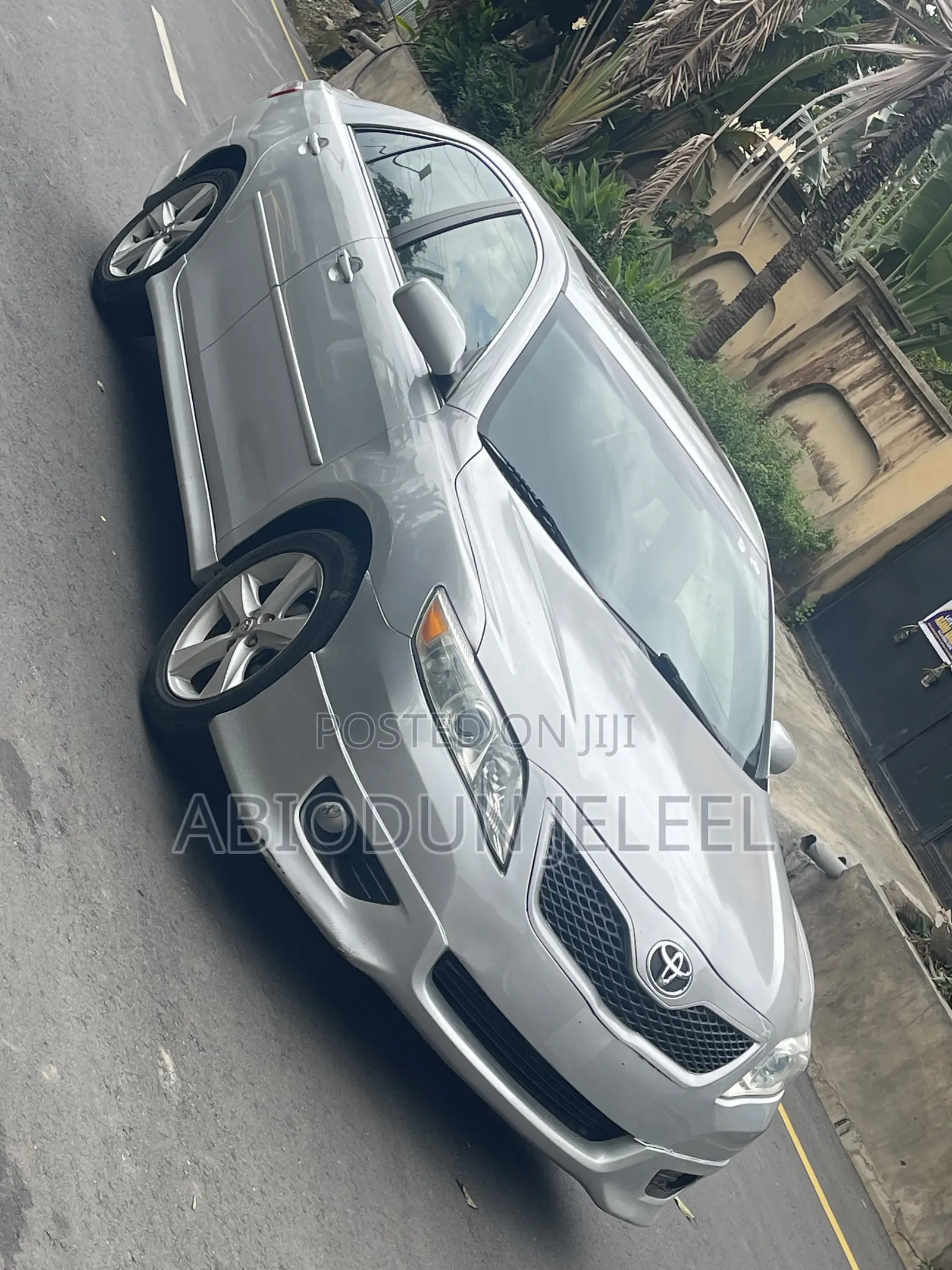 Toyota Camry 2010 Silver