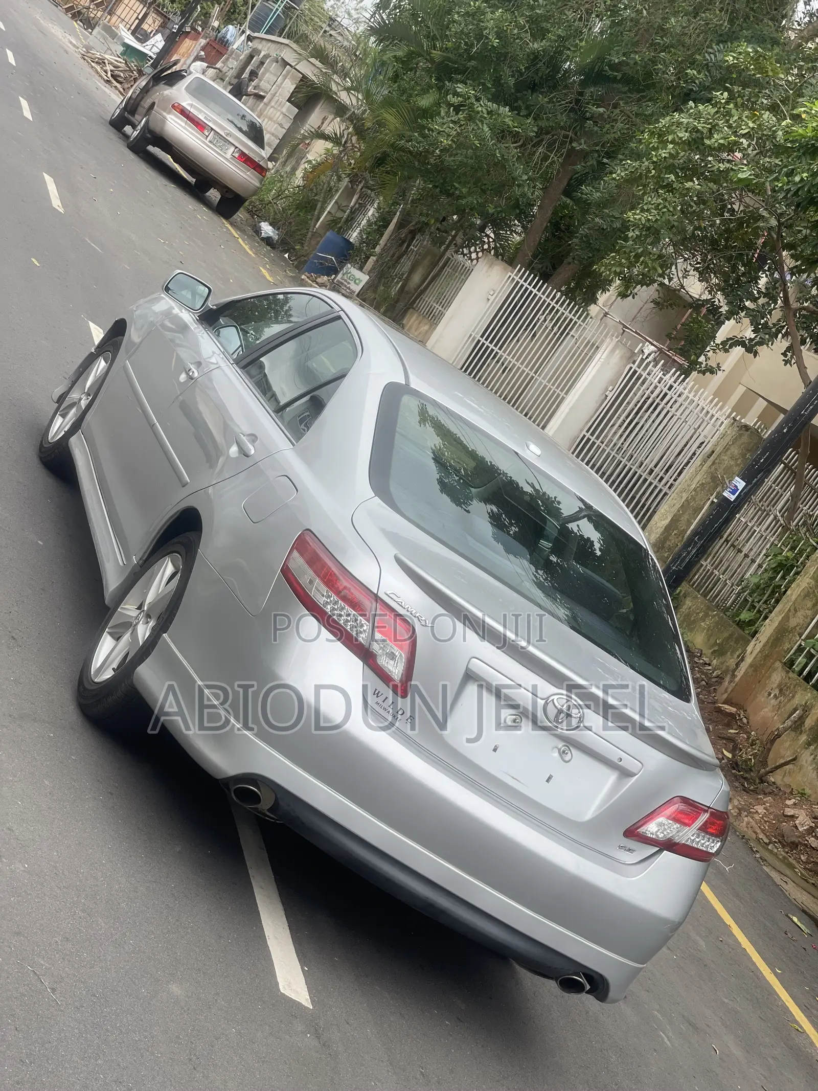 Toyota Camry 2010 Silver