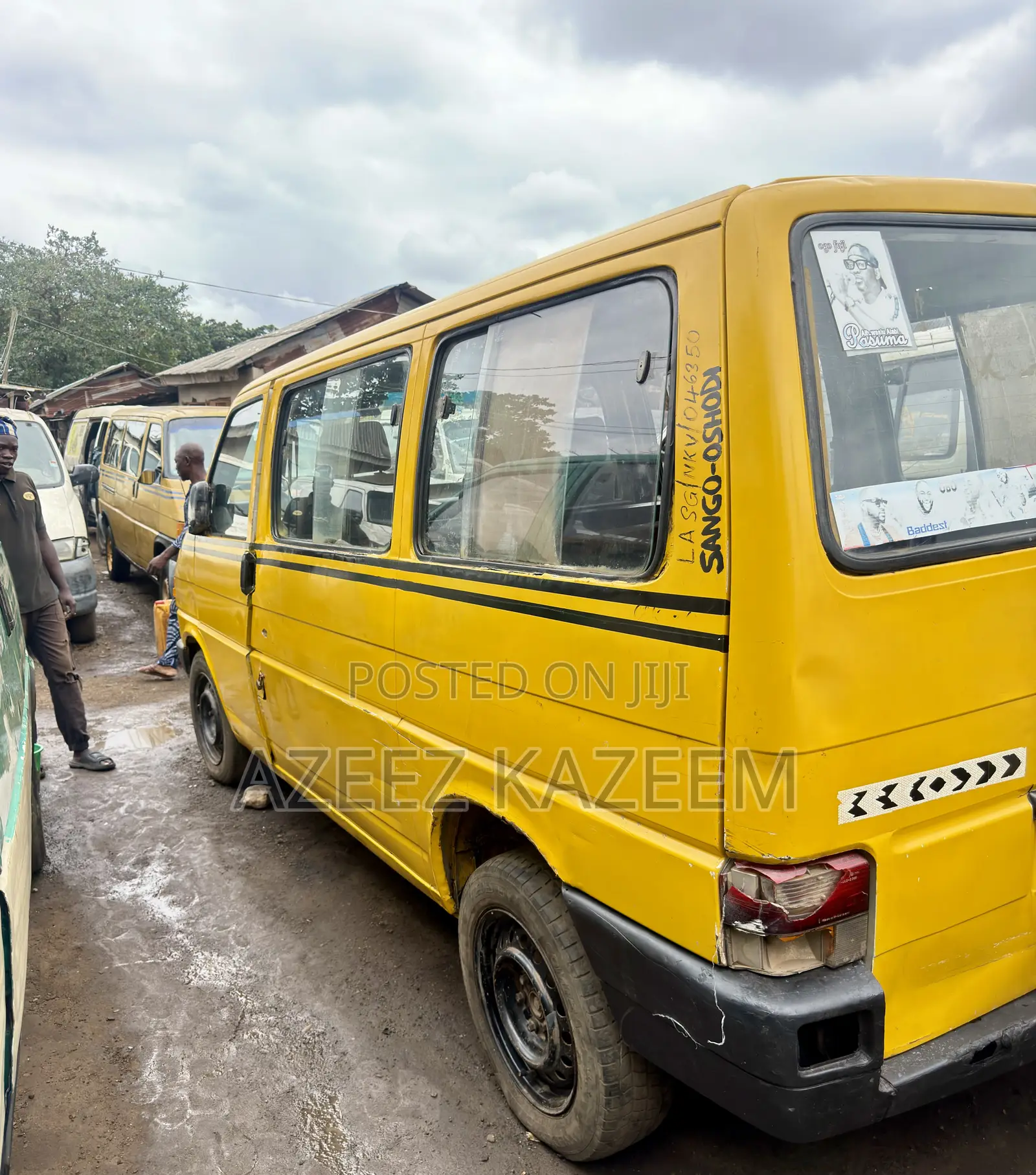Volkswagen Transporter 2005 Yellow