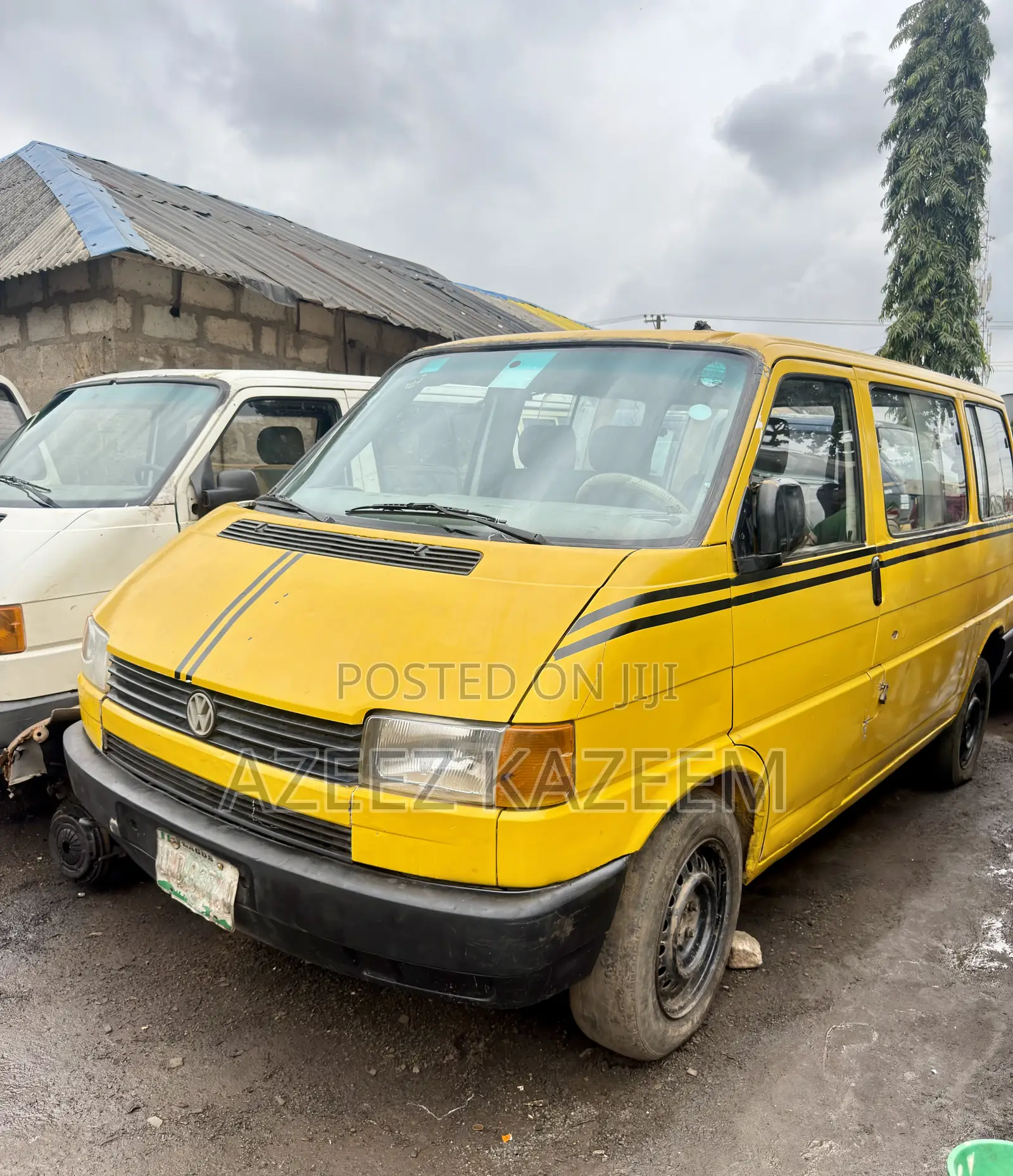 Volkswagen Transporter 2005 Yellow