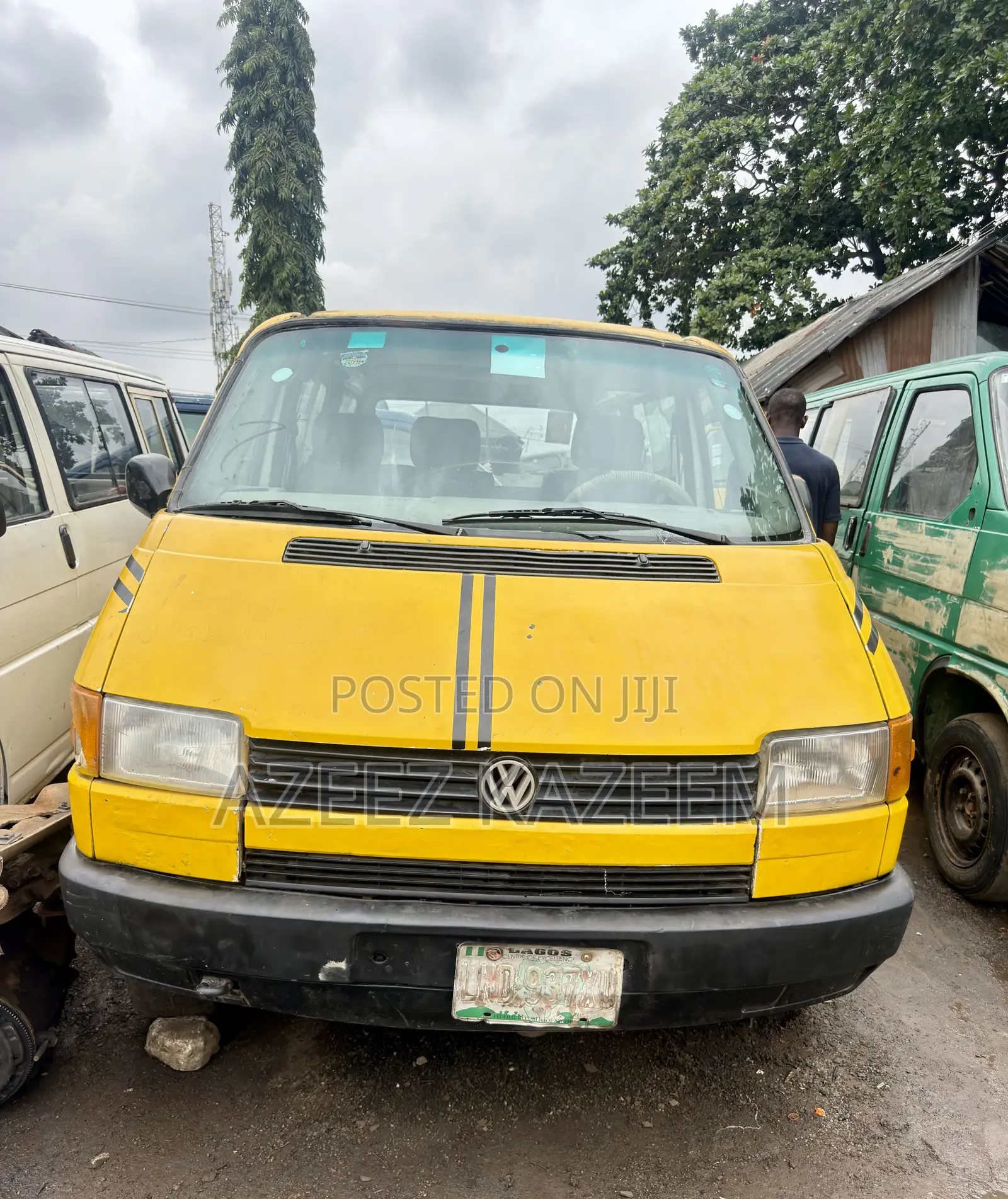 Volkswagen Transporter 2005 Yellow