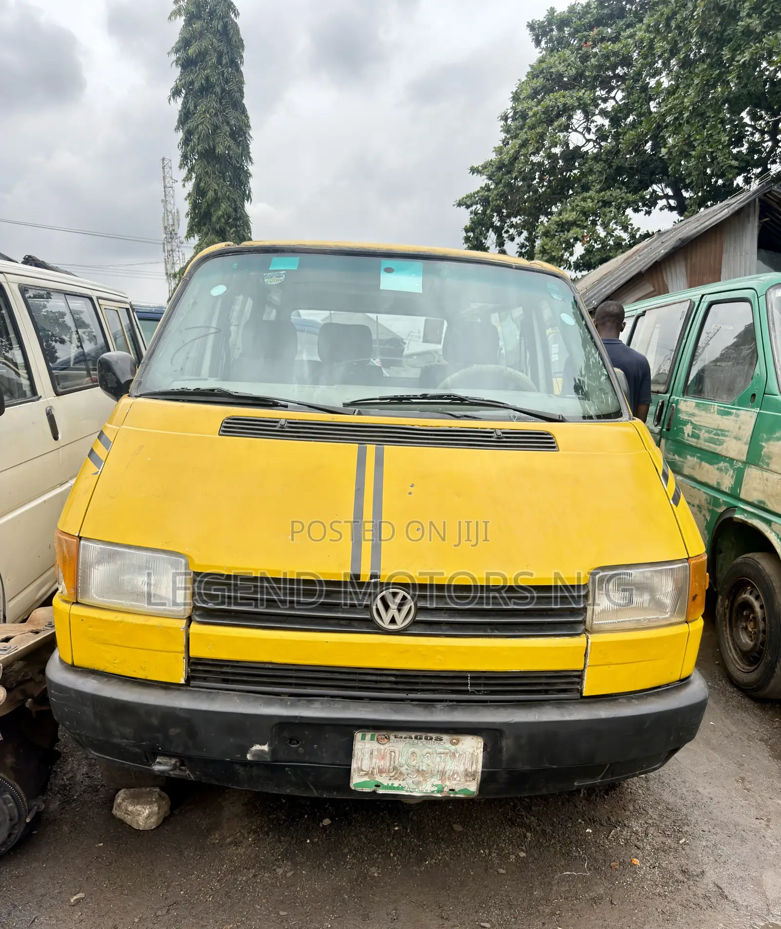 Volkswagen Transporter 2005 Yellow