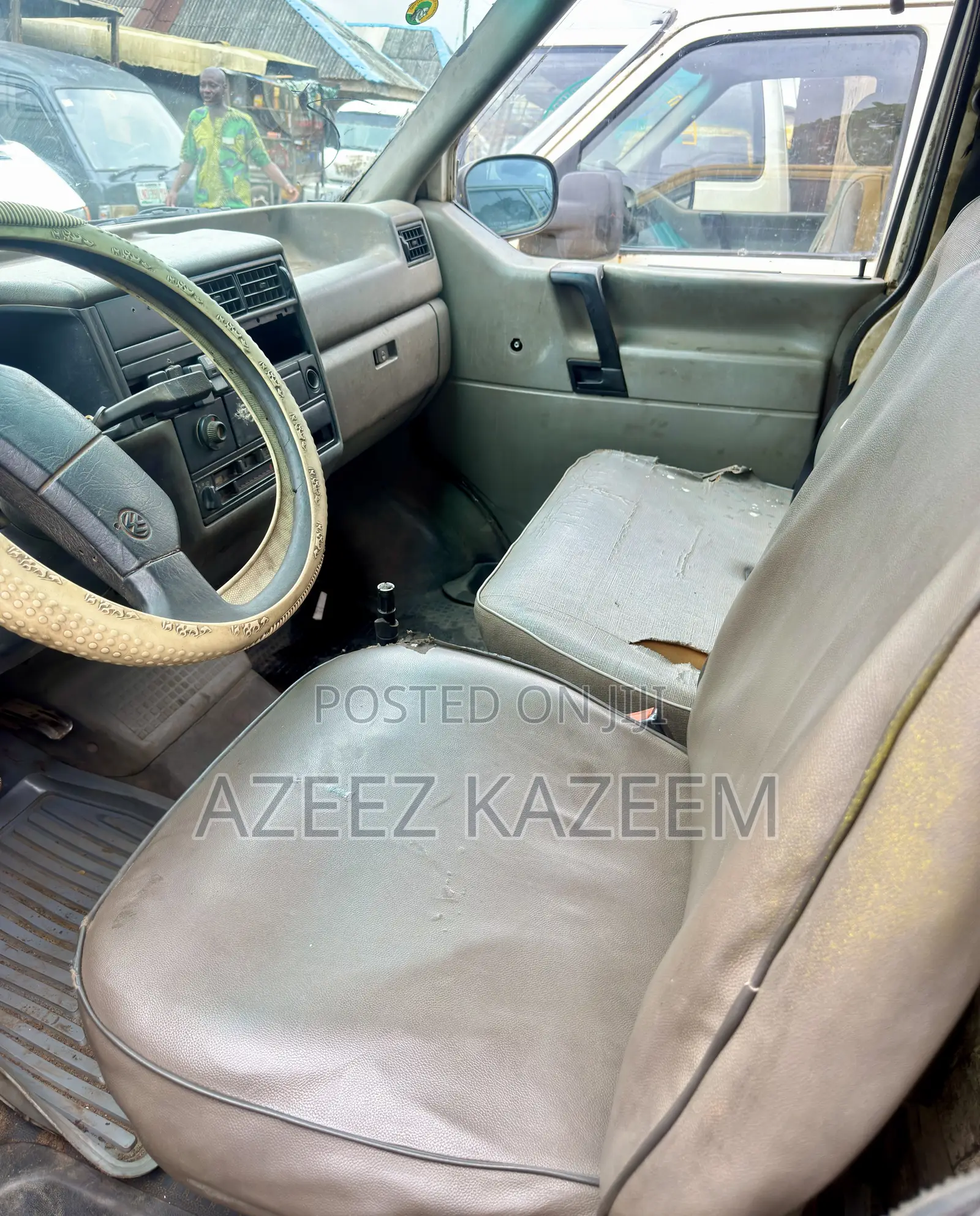 Volkswagen Transporter 2005 Yellow