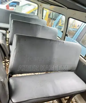 Toyota HiAce 2000 White