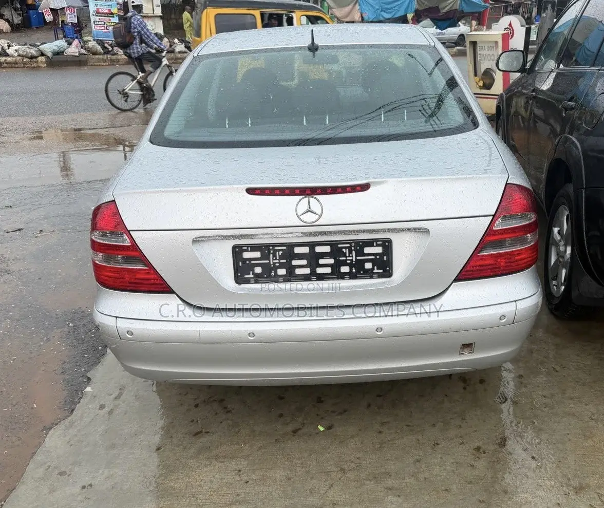 Mercedes-Benz E350 2005 Silver