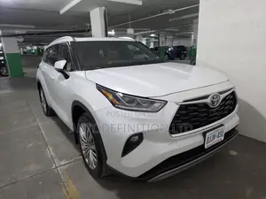 Toyota Highlander Platinum AWD 2026 White