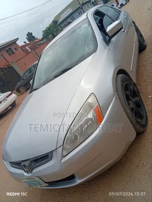 Honda Accord Automatic 2005 Silver
