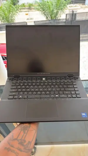 Laptop Alienware M16 R2 32GB Intel Core Ultra 7 SSD 1T