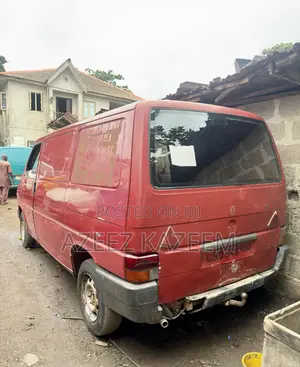 Volkswagen Transporter 2003 Red