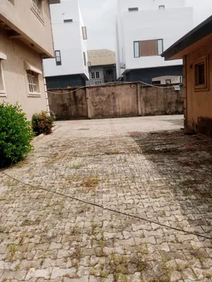 5bdrm Duplex in Magodo Isheri Estate for sale