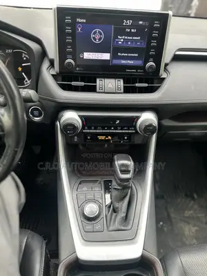 Toyota RAV4 Limited AWD 2019 Blue