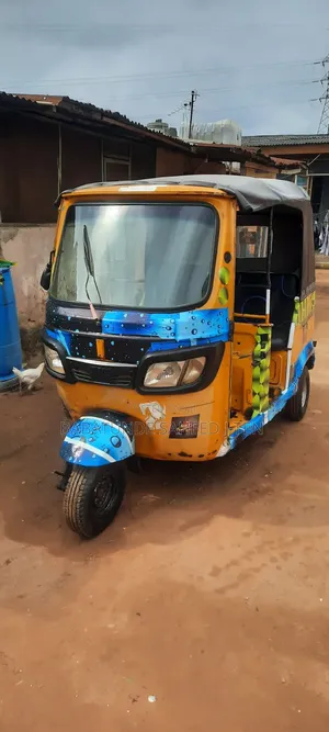 TVS King Deluxe Plus iTouch Start 2025 Yellow