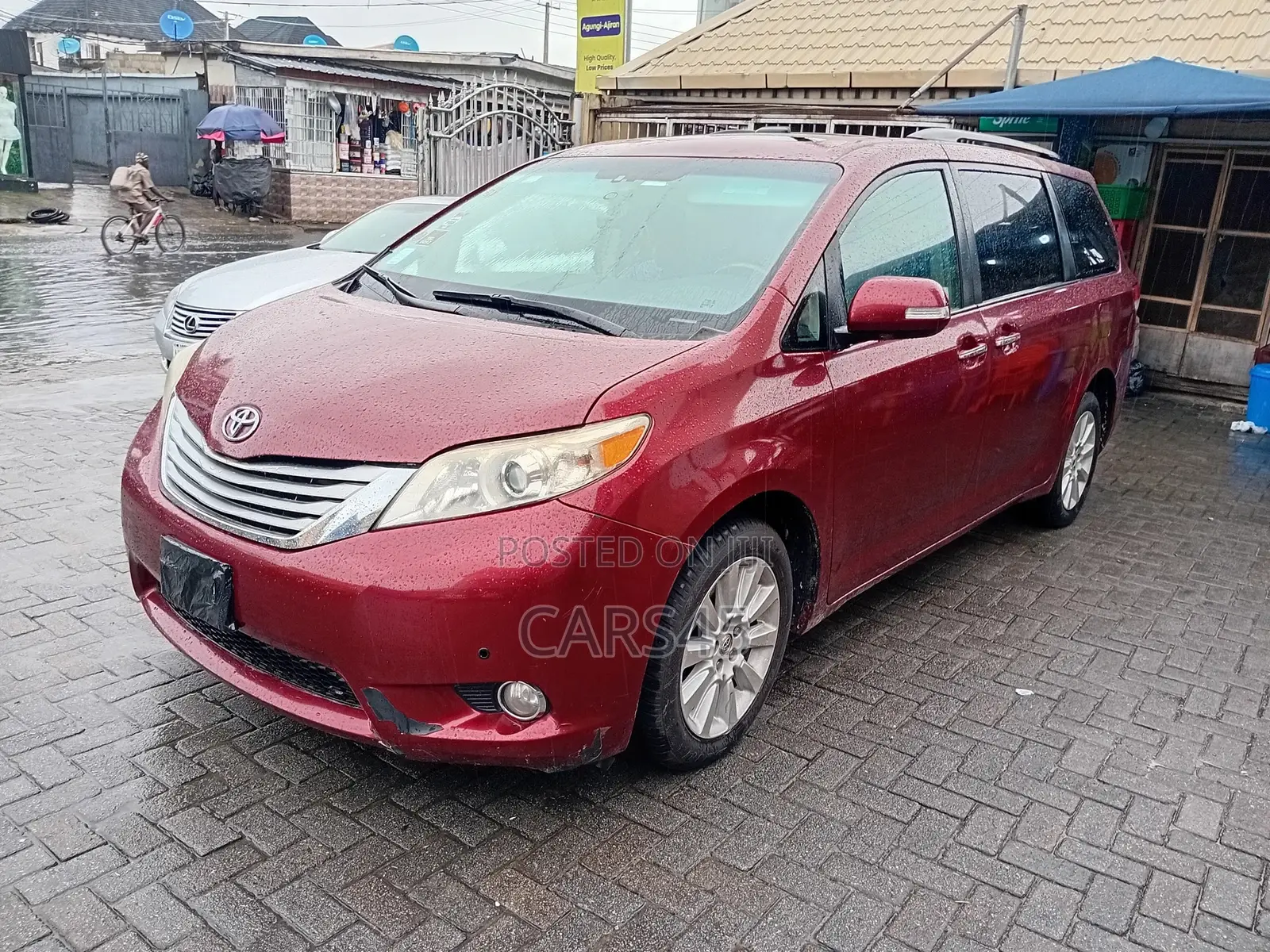 Toyota Sienna 2013 Red