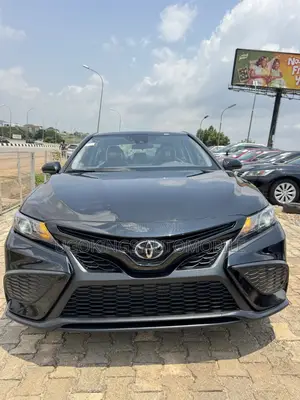 Toyota Camry SE 2022 Black