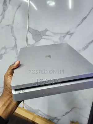 PlayStation 4 With 2pad
