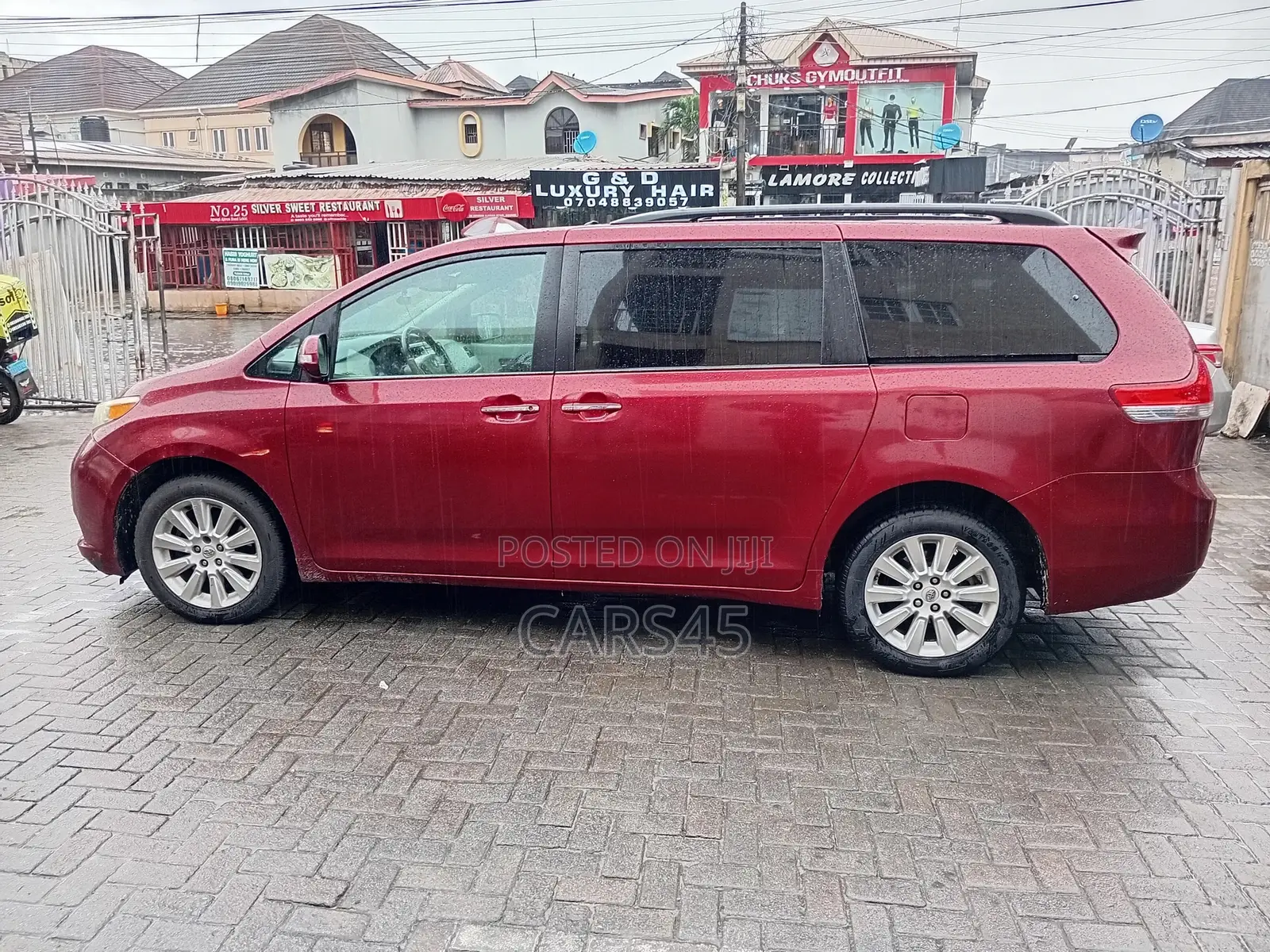 Toyota Sienna 2013 Red