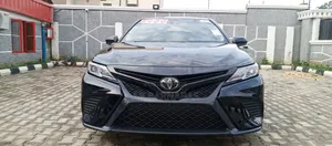 Toyota Camry SE (2.5L 4cyl 8A) 2019 Black